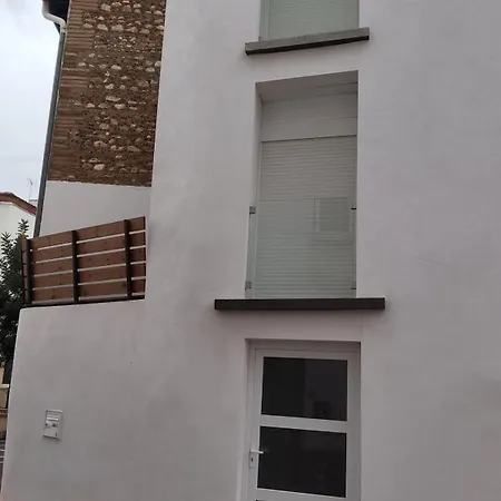 Cozy 2-bedroom Villa *